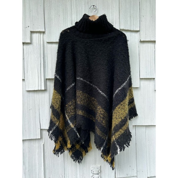 World Market‎ Turtle Neck Pullover Shawl NWT - Picture 2 of 7